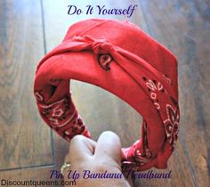 DIY Pin Up Girl Bandana Headband! No Sew! Photo Bandana Diy, Bandana Design, Rockabilly Pin Up, Bandana Headband, Red Bandana, No Sew