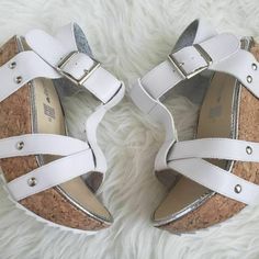 Womens Platform Wedge Sandals, White , Size 9 (Very Light ) New Heel Height: 2.9 In White Platform Wedge Sandals With Round Toe, White Closed Toe Wedge Sandals With Cushioned Footbed, White Synthetic Wedge Sandals With Cushioned Footbed, White Cushioned Closed Toe Wedge Sandals, White Ankle Strap Wedge Sandals With Cushioned Footbed, White Leather Summer Wedge Sandals, Summer White Leather Wedge Sandals, Trendy White Wedge Sandals, Trendy White Wedge Sandals With Cushioned Footbed