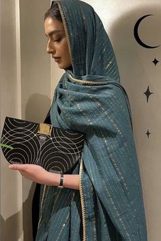 How To Dress Cool, Hijab Ideas, Modest Fashion Hijab, Muslim Girl, Mode Abaya, Hijabi Style, Fashion Guide, Abaya Designs, Arab Fashion