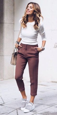 базовый гардероб Photoshoot Elegant, Cold Clothes, Outfits For Short Women, Moda Chic, Womens Business Casual, Fall Outfits For Work, Winter Trends, Casual Work Outfits, Inspired Outfits