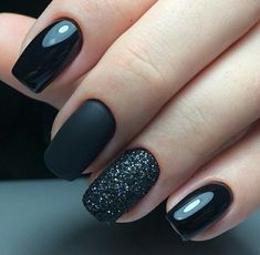 Black Maroon Nail Designs, Black Manicure Short, Nailart Glitter, Black Nails With Glitter, Unghie Sfumate, Black Nail Polish, Black Nail Designs, Dipped Nails, Chic Nails