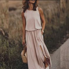 Olivia Mark - Solid Color Sleeveless Spaghetti Strap Lantern Split Maxi Dress for Vacation Solid Maxi Dress, Split Maxi Dress, Split Dress, Round Neck Dresses, Maxi Robes, Elegant Dresses Long, Crewneck Dress, Maxi Dresses Casual, Yoga Shorts