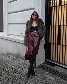 Vinyl Skirting, Burgundy Outfit, Skirts With Boots, Autumn Winter Fashion, Fashion Inspo Outfits, Spice Things Up, Trendy Fashion, Winter Fashion, Fashion Inspo