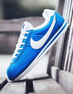 Nike Free Runners, Vintage Sneakers