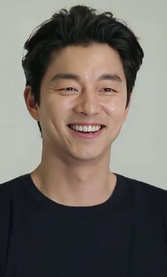 Gong Yoo Smile, Yoon Hyun-min, Handsome Men Quotes, Sweet Love Text, Coffee Prince, Handsome Prince, Cool Cafe, Gong Yoo, Korean Artist