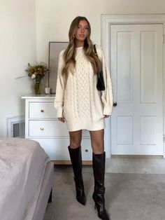 Christmas Brunch Outfit Ideas, Christmas Brunch Outfit, Knit Sweater Dress Outfit, White Sweater Dress Outfit, Dress Boots Outfit, Brunch Outfit Ideas, Short Sweater Dress, White Sweater Dress, Fall Sweater Dress