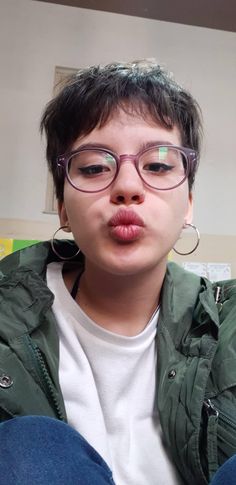 Queer Buzzcut, Short Mullet For Women, Pixie Haircut Glasses, Pixie Cut Plus Size Round Faces, Pixie Haircut With Glasses, Pixie With Baby Bangs, Choppy Short Bob, Alternative Short Hair