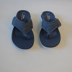 Nwt Womens Clarks Cloudsteppers "Glide Post" Blue Denim Thong Sandals 7* Cushion Soft Material: Fabric Measurements (Flat) : Length: 9.75" Width: 3" Heel: 1" New With Tags Rand_katzm_232- 1** Comfortable Blue Flip Flops With Arch Support, Casual Toe Post Flip Flops With Ortholite Insole, Casual Slippers With Ortholite Insole And Toe Post, Casual Adjustable Slippers With Ortholite Insole, Casual Adjustable Toe Post Slippers, Adjustable Toe Post Casual Slippers, Blue Flip Flops With Arch Support And Round Toe, Blue Open Toe Flip Flops With Arch Support, Comfortable Adjustable Blue Slides