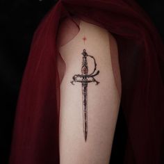 Thigh Dagger Tattoo, Sonia Core, Archer Tattoo, Gothic Tattoos, Mobile Restaurant, Rose Tattoos For Men, Getting A Tattoo, Leg Tattoos Women, Dagger Tattoo