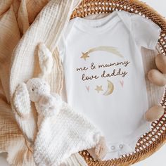 Celebrate the special bond between dad and baby with our "Me and Mummy Love Daddy" Baby Bodysuit or Bib, the perfect gift for Dad's first Father's Day or as a birthday present for Dad, Dada, or Papa. This adorable keepsake is a heartfelt reminder of the love shared within the family, making it a cherished addition to any little one's wardrobe. Father's Day Family Matching Onesie, Father's Day Gift Onesie With Letter Print, Mother's Day Gift Onesie With Name Print, Birthday Present For Dad, Birthday Presents For Dad, Present For Dad, Dad And Baby, Dad Baby