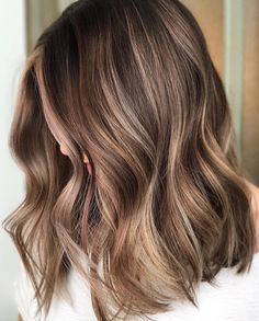 Purple Highlights Brown Hair, Highlights Brown Hair Short, Highlights Brown Hair Balayage, Brown And Blonde, Brown Hair With Caramel Highlights, Brunette Balayage, Balayage Blonde, Hair Color Light Brown