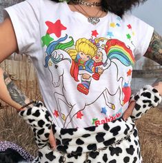 Gamer Girl Look, Clowncore Outfit, Kid Core Outfits, Kid Core Aesthetic, Kawaii Rainbow, Unicorn Tee, Retro Girl, Fe Clothing, Short Sleeve Crop Top