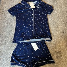 Brand New, Never Worn, With Tags. Short Sleeve And Shorts Pajama Set. Navy Blue With Star Pattern. Size Medium Top And Medium Bottoms. 2000s Pajamas, Star Pjs, Space Pajamas, Star Pajamas, Neat Outfits, Blue Pjs, Lovegood Aesthetic, Fun Pajamas, Silk Pj Set