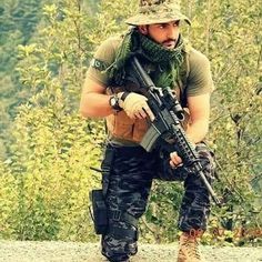 Army Pakistan, Pak Army Soldiers, Pakistan Armed Forces, Ramadan Images, Pak Army, Army Soldiers, Pakistan Zindabad, Pakistan Army, Army Pics