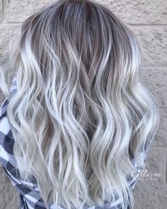 Dishwater Blonde Hair with Silver Highlights Blonde Hair With Silver Highlights, Straight Hair Highlights, Ash Grey Hair, Gray Balayage, Blond Balayage, Silver Highlights