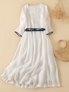 Elegant Linen Dress With Embroidered Hem, White Embroidered Linen Beach Dress, White Ramie Beach Dress, Spring White Embroidered Linen Dress, White Bohemian Ramie Linen Dress, White Bohemian Linen Dress Made Of Ramie, Vintage White Linen Dresses, White Embroidered Dress, Retro Skirt