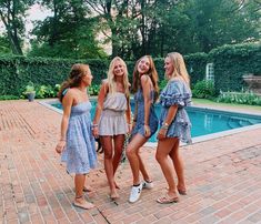 Pretty Clothing, Best Friend Pictures, Closet Fashion, Girl Gang, Friend Photos, Friends Photography, Cute Fits