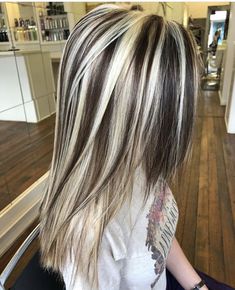 Hair Color For Blondes, Streaked Hair, Baylage Hair, Long Hair Highlights, Blonde Highlights On Dark Hair, Frosted Hair