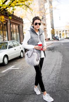 e6d8545daa42d5ced125a4bf747b3688desc46405293ri Tennis Shoes Outfit, Hello Fashion, Looks Street Style, Cute Winter Outfits, Vest Outfits, Weekend Outfit, Sneakers Outfit, Helly Hansen, Outfits Casual