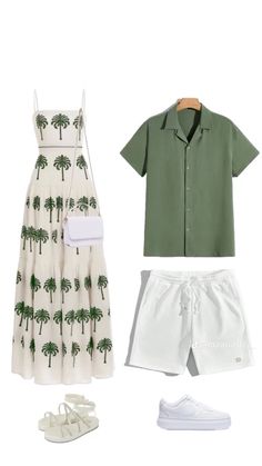 Look casal Floral Couple Outfits, Thailand Ootd Travel Outfits Couple, Cute Matching Clothes For Couples, Couple Outfits Color Coordinating, Summer Matching Outfits For Couples, Coordinates Outfits Couple, Matching Couple Outfits Vacation, Casual Couples Outfits, Green Outfit Couple