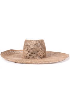 Le chapeau de paille Nana Big Erba présente de la paille tissée avec un effet dentelle complétée par un large bord chic. Un chapeau de paille classique avec le bon style !





Fabriqué en Italie






Fait de 100% paille






Taille S (22" - 22 1/2") M (22 1/2 - 23") ou L (23 - 23 1/4")




Reinhard Plank a fondé son parcours de chapeau à Vienne où il a étudié le design industriel qui l'a conduit à son atelier désormais bien établi dans la campagne de Florence depuis 2005. Son produit accroche Wide Brim Toquilla Straw Crochet Hat, Wide Brim Crochet Hat In Toquilla Straw, Woven Panama Hat For Rodeo, Elegant Straw Hat For Spring Rodeo, Spring Straw Hat With Open Weave, Spring Straw Hat With Open Weave And Flat Brim, Spring Brimmed Straw Hat With Open Weave, Woven Toquilla Straw Crochet Hat With Curved Brim, Spring Curved Brim Straw Hat With Open Weave