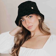 Our Clearwater Bucket Hat is the hat of the summer! This trendy style hat has a weaved like texture on it, is adjustable, and available in black and cream. Style it with your favorite summer outfit for a complete look! Measurements: Circumference 23" / Brim 2.5" Materials: 100% Polyester Chic Woven Bucket Hat With Short Brim, Trendy Short Brim Bucket Hat For Day Out, Chic Bucket Straw Hat, Trendy Brimmed Bucket Hat For Day Out, Chic Woven Bucket Hat With Curved Brim, Casual Black Woven Panama Hat, Chic Straw Bucket Hat For Day Out, Chic Bucket Straw Hat For Day Out, Black Trendy Sun Hat For Day Out