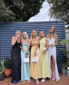 Yr 12 Formal, Long Dress Semi Formal, High School Formal Dresses, Prom Dresses For Pale Skin, Formal Dresses Sorority, Spring Prom Dress, Backless, School Ball Dresses, Beachy Prom Dress, Prom Pic Inspo Group