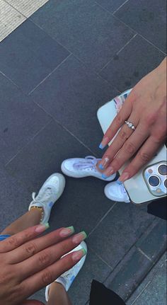 #besties # #nails #french Twinning Nails With Bestie, Set Nails Bff, Matching Nails For Besties Acrylic, Twin Nails With Bestie, Matching Nails With Best Friend Y2k, Bestie Nails Ideas Matching, Matching Nail Sets For Best Friends, Nails Matching With Bestie, Matching Acrylic Nails With Best Friend