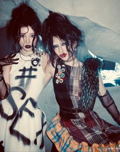 Luxury Punk Aesthetic, Vivienne Westwood Deconstruction, New Wave Punk Fashion, Goth Vivienne Westwood, Vivienne Westwood 70s Punk, Punk Vivienne Westwood Aesthetic, Self Expression Fashion, Vivienne Westwood Punk Fashion, Vivienne Westwood Magazine