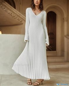 OrcaJump - Elegant Knitted Cashmere Sweater Dress - A Timeless Addition to Fashionable Wardrobes Long White Ribbed Sweater Dress, White Ribbed Knit Sweater Dress, Long Ribbed Knit Sweater Dress, Long Ribbed Knit Dress, Long Knit Sweater Dress For Spring, Cashmere Sweater Dress, Elegant Sophisticated, Skirt Skirt, Vestido Casual