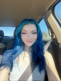 Dyed Hair Full Head, Dark Blue And Light Blue Hair, Girl With Blue Hair, Vibrant Blue Hair, Blue Hair Girl, Blue Hair Tumblr, Electric Blue Hair, Blue Hair Aesthetic, Bright Blue Hair