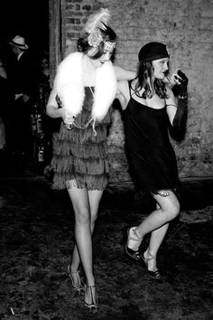 20s Party Outfit, 20s Aesthetic, Gatsby Party Outfit, Look Gatsby, Twenties Party, Roaring 20s Fashion, Flapper Girls, 20s Party, Roaring 20s Party