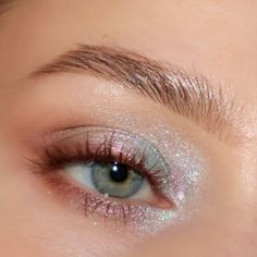 Glitter Eyeshadow Blue Eyes Makeup Shadows Eyes, Eyeshadow Blue Eyes, Festival Eye Makeup, Eyeshadow Blue, Sparkle Makeup, Sparkly Eyeshadow, Sparkly Makeup, Shimmery Eyeshadow, Eyeshadow For Blue Eyes