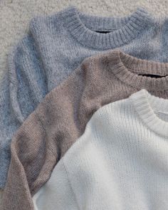 Wishing you could wear the Alpaca Cocoon Crewneck every day of the week? With three new shades, you now have an excuse to wear this cloud-like staple on repeat. Womens Chunky Sweater, Cocoon Cardigan, Jenni Kayne, Fisherman Sweater, Oversized Crewneck, Day Of The Week, Chunky Sweater, On Repeat, Fall Looks