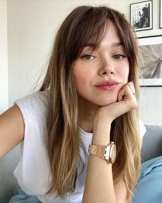 Valeria Lipovetsky, How To Style Bangs, Mid Length Hair, Curtain Bangs, Hair Today, Hair Dos, Hair Day, Hairstyles With Bangs