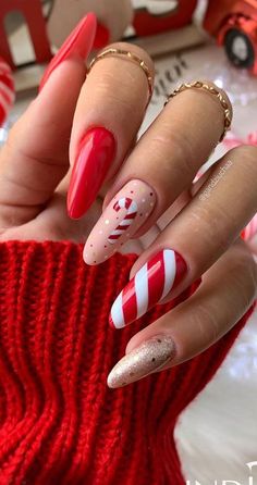 Xmas Nail Designs, Christmas Nail Colors, Festive Nail Designs, Unghie Nail Art, Festive Nail Art, Winter Nails Acrylic, Cute Christmas Nails