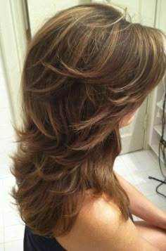 Farrah Faucette Haircut, How To Style Hair With A Lot Of Layers, Wavy Hairstyles Layered, 180 Haircut Medium, Medium Length Hair With Layers And Face Frame, Long Layered Haircuts 2023, 2023 Layered Hair, Swoopy Layered Hair, A Lot Of Layers Haircut