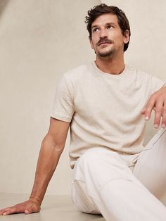 Linen Crew-Neck T-Shirt | Banana Republic Male Headshots, T-shirt Photography, Linen Tshirts, Headshots Professional, Stay Fresh, Man Photo, Photography Inspo, Model Poses, Linen Clothes