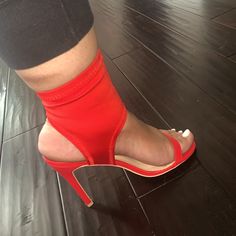 Brand New Red Pumps Red Heels For Spring Date Night, Red Heels For Date Night In Spring, Red Heels For Spring Night Out, Trendy Red Heels For Night Out, Bold Red Heels For Spring, Beautiful High Heels Stilettos, Mule Shoes, Beautiful High Heels, Heels Stilettos