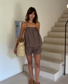 Summer Outfits Linen, Greece Outfit, Summer Sets, Hot Summer Outfits, European Outfit, Mum Fashion, Euro Summer, Street Style Summer