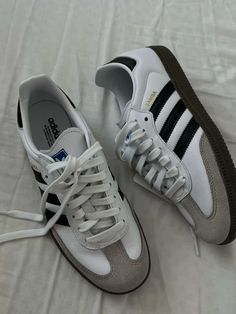 Girly Sneakers, Samba White, Adidas Samba White, Kd Sneakers, Pretty Sneakers, Men's Adidas (men), Adidas Shoes Mens, Preppy Shoes, Pretty Shoes Sneakers