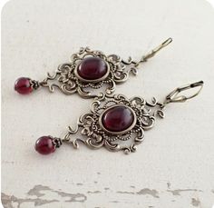 Vintage Earrings Victorian, Red Vampire, Victorian Style Earrings, Vampire Jewelry, Victorian Style Jewelry, Dope Jewelry Accessories, Victorian Jewellery, Victorian Earrings, Swarovski Crystal Beads