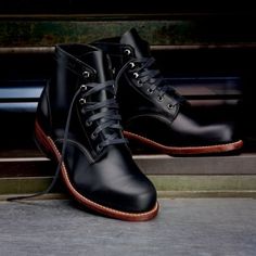 Wolverine Men's 1000 Mile Plain-Toe Original Boot Black, Size 9 Wolverine 1000 Mile Boots, Ankle Black Boots, 1000 Mile Boots, Classic Black Boots, Black Boots Outfit, Mode Shoes, Vintage Man, Ankle Boots Men, Horween Leather