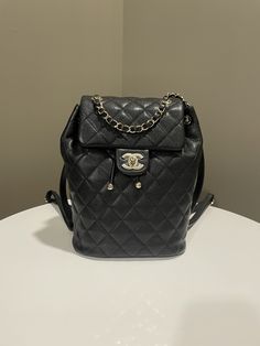 Chanel Urban Spirit BackpackBlack Caviar LGHWSize 20 × 25 × 10 cmMicrochipApril 2023New w sealIncludes dust bag and receiptRTP 9160 sgdPrice now 8500 sgd 6360 usd CN6095-02 Luxury Black Leather Backpack For Formal Use, Luxury Leather Backpack For Formal Occasions, Classic Formal Backpack With Dust Bag, Designer Black Backpack For Formal Occasions, Luxury Leather Rectangular Backpack, Luxury Rectangular Leather Backpack, Luxury Leather Backpack With Branded Hardware For Everyday, Luxury Standard Backpack With Branded Hardware, Luxury Leather Backpack With Branded Hardware