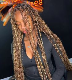 Bohemian goddess braids for ladies #goddessboxbraids #braids #hair Blond And Black Braids Black Women, Blond Highlights Braids, Goddess Braids Hairstyles Blonde, Black And 27 Knotless Braids, Blond And Brown Goddess Braids, Medium Colored Knotless Braids, Black And Blond Goddess Braids, Brown Blonde Black Braids, Brown Goddess Braids On Dark Skin