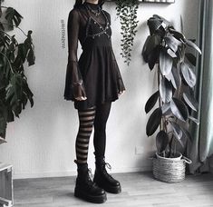 Goth Anniversary Outfit, Goth Fair Outfit, Gothic Rainy Day Outfit, Witchy Goth Outfits Aesthetic, Simple Goth Style, Goth Outfits With Long Skirts, Types Of Alternative Styles, Dark Wear Aesthetic, Simple Goth Outfit Winter