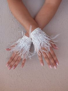 Feathers Wedding, Feather Cuffs, Wedding Cuff, Ship Wedding, Wedding Gloves, Bridal Gloves, Lace Cuffs, Lace Gloves, Historical Dresses