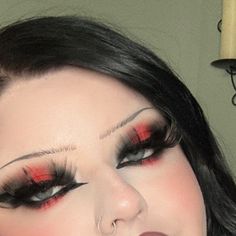 Red And Black Glam Makeup, Red Edgy Makeup, Black Halo Eyeshadow, Red Halo Eyeshadow, Red Alternative Makeup, Red And Black Eye Makeup Gothic, Red Goth Eye Makeup, Black Halo Eye, Black And Red Alt Makeup