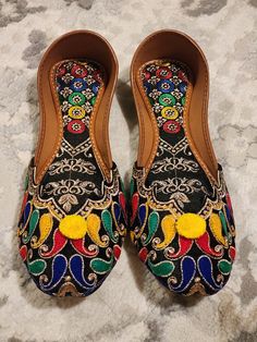 Elegant embroided Khussa/Paizar for girls/women. available U.S size 6, 7, 8, 9 & 10. Free shipping throughout U.S Multicolor Floral Embroidered Fabric, Festive Embroidered Fabric With Embroidered Border, Multicolor Cotton Embroidered Fabric, Festival Cotton Embroidered Fabric, Womens Wedding Shoes, 9 And 10, Wedding Shoes, Wedding Shoe, Women Shoes