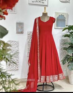 Long Frocks Designs, Dress Designs For Stitching, Bridesmaid Dresses Dusty Sage, Ikkat Dresses, Designer Anarkali Dresses, Long Frock Designs, Simple Saree Designs, Long Gown Design, Anarkali Dress Pattern